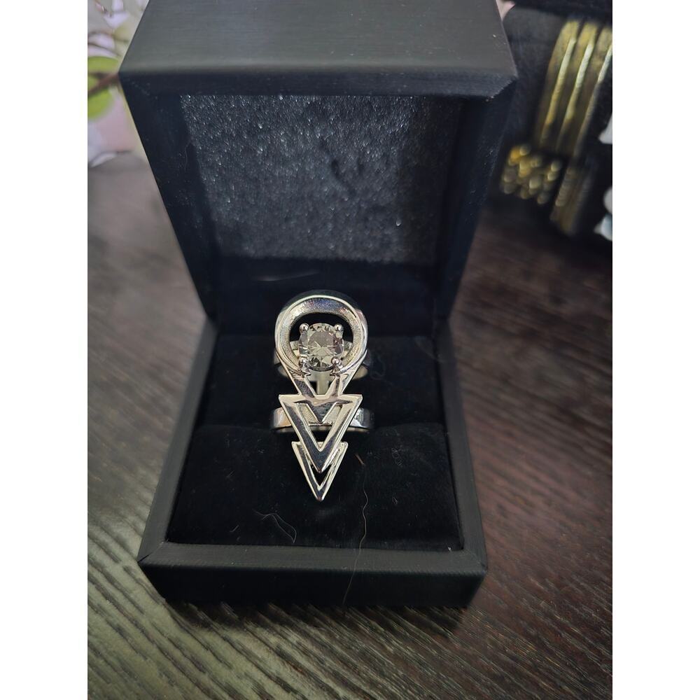 Rogue + Wolf Rune Ring Size 6 - Picture 5 of 5